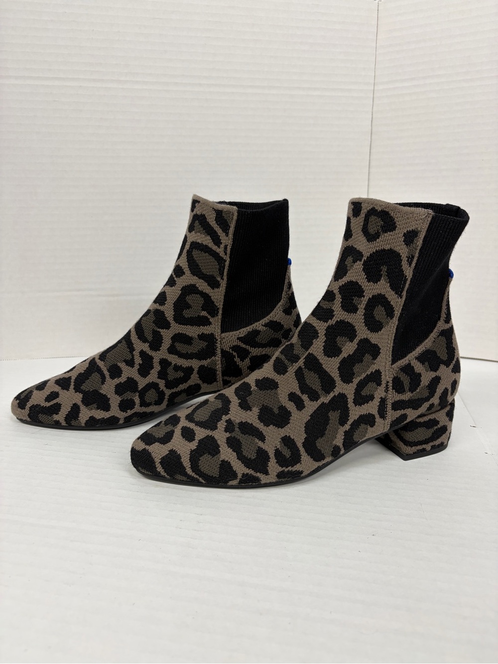 Rothy’s The Classic Boot Gray Black - Knit Cool Cat (Leopard Print) Size 9.5 - Picture 4 of 11